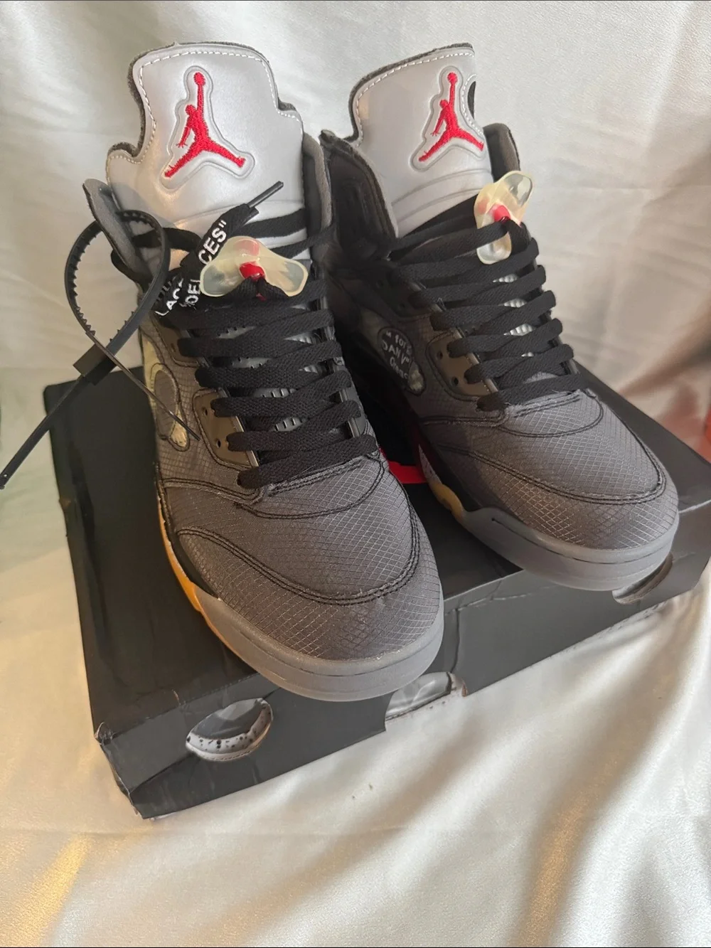 New! Off-White x Air Jordan 5 Retro SP 'Muslin' sneakers